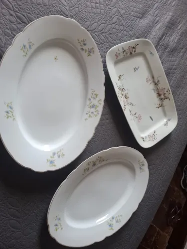 Jogo de bandejas de porcelana