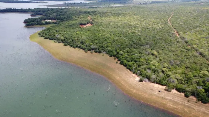 vendo fazenda região de manso 179 hac 1.100 metros margens lago de manso