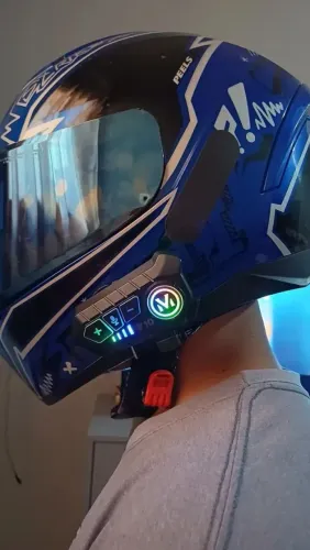 Fone Bluetooth para Capacete V10 - 30h de Bateria e À Prova D'água (NOVO)