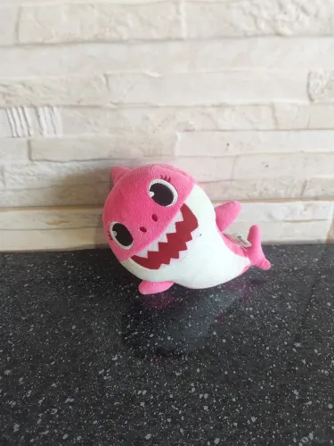 pelúcia baby shark