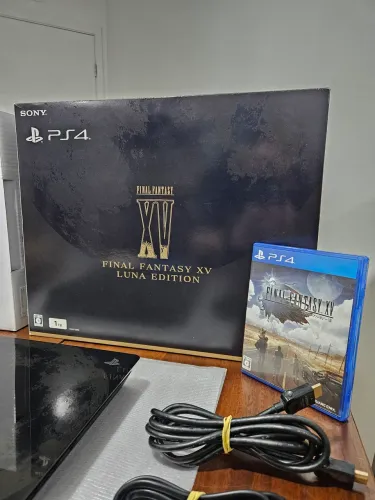 Playstation 4 Slim CIB - Edição Luna Final Fantasy XV - Sistema 9.60