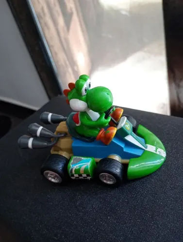 Carrinho Yoshi fricção