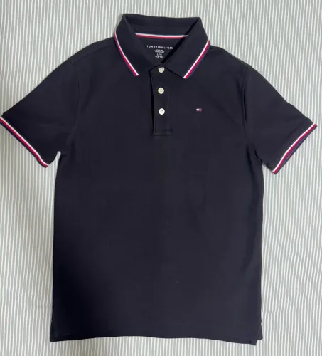 Vendo lindas camisas Tommy infantil original 