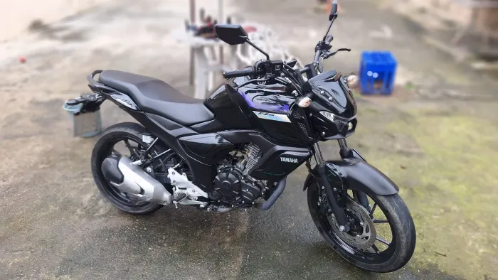FZ15 ABS PRETA MUITO NOVA!!!