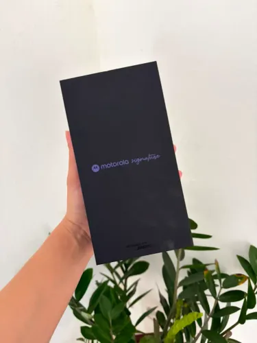 Motorola Signature 512GB 12GB RAM