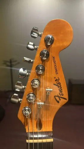 Guitarra Fender Squier