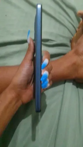 Motorola G06 zero pegando tudo ainda vem com carregador128gb  vem que tem conversa 