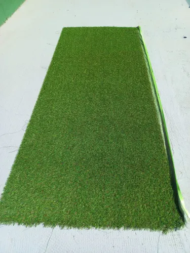 grama sintética 25mm duas cores. tira de 2m x 1m de largura.