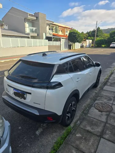 Peugeot 2008 Active 1.0 Turbo Flex 5P Aut. 2025