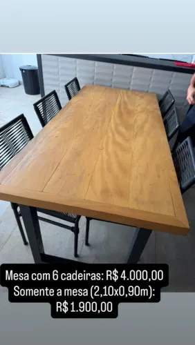 Mesa de madeira (2,10x0,90m) + cadeiras