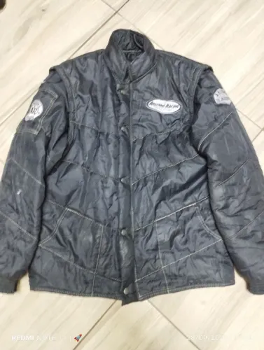 Vendo está jaqueta da Arizona Rancing,. Jaqueta top pra quem tá trabalhando com moto