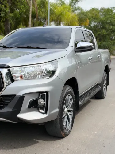 Toyota Hilux CD SRV 4X4 2.8 TDI Diesel Aut. 2019