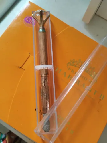 Caneta pra fazer micropiguimentação em sobrancelha.