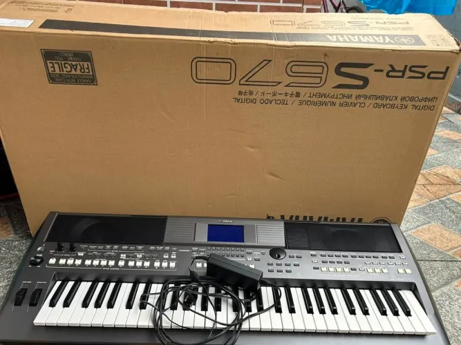 Yamaha s670 na caixa novíssimo 