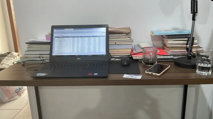 Mesa de Escritório Estilo Industrial