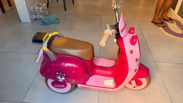 Moto elétrica infantil