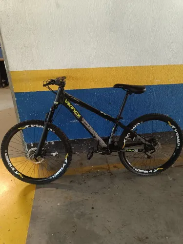 Vendo bicicleta viking dois meses de uso, motivo da venda comprei uma moto.