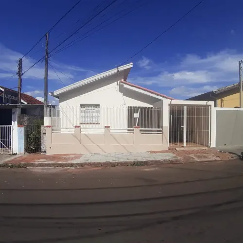 Imóvel para aluguel Comercial ou Residencial com 2 quartos em Vila São Lúcio - Botucatu -