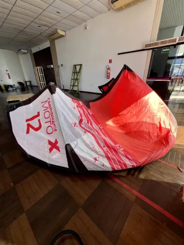 kitesurf Cabrinha Moto X 12 metros