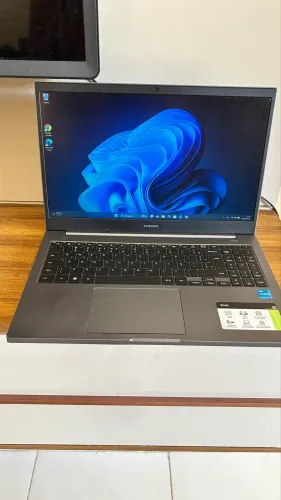 Notebook Samsung Core i3