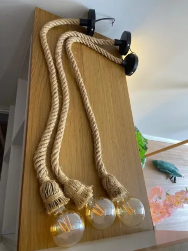 Pendente de corda já com as lâmpadas
