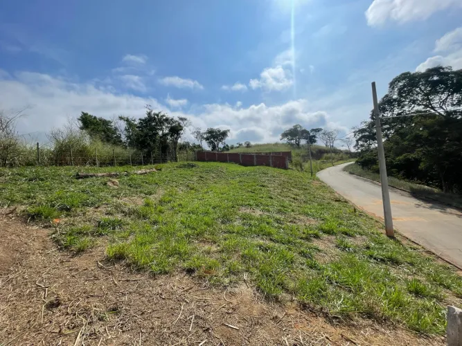 Excelente Terreno no Condomínio Vale da Lua Residencial 