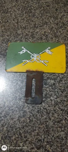 Placa antiga pequena 