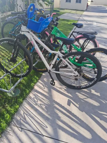 Bicicleta aro 29 2 meses de uso branca