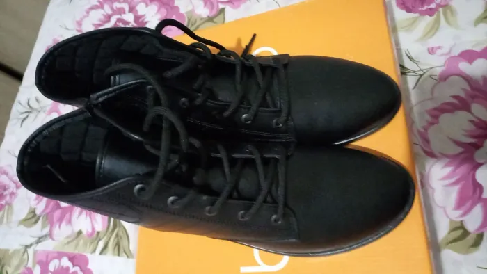 Bota cano curto nova