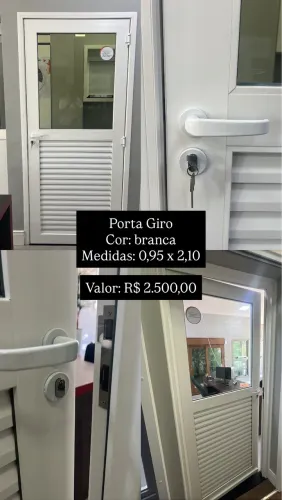 Esquadria de PVC - porta giro BRANCA
