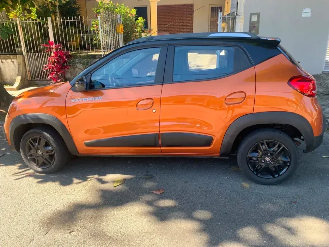 Renault Kwid Outsider 1.0 Flex 12V 5P Mec. 2021