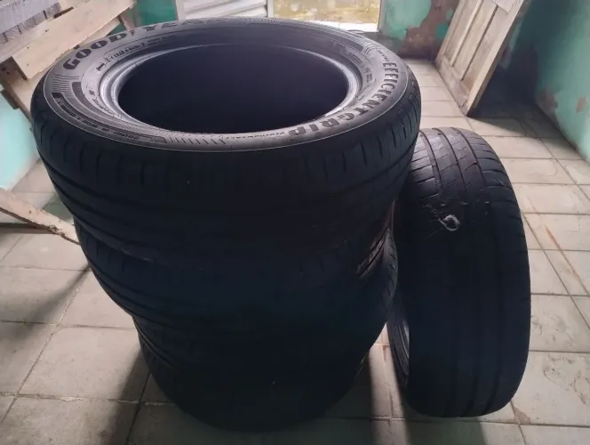 Pneus Goodyear aro 15 195 65