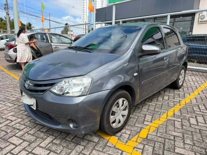 Toyota Etios XS 1.5 Flex 16V 5P Mec. 2015