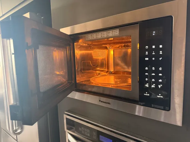 Microondas de Embutir Panasonic