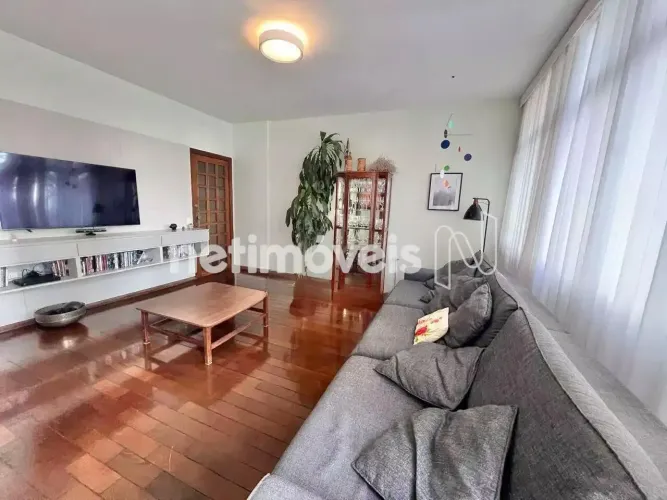 Apartamento à venda no bairro Serra!