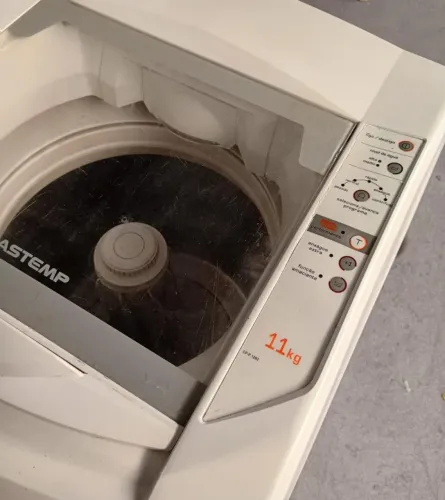 Vende-se essa máquina <br> Brastemp ative cesto inox 11 kilos <br>