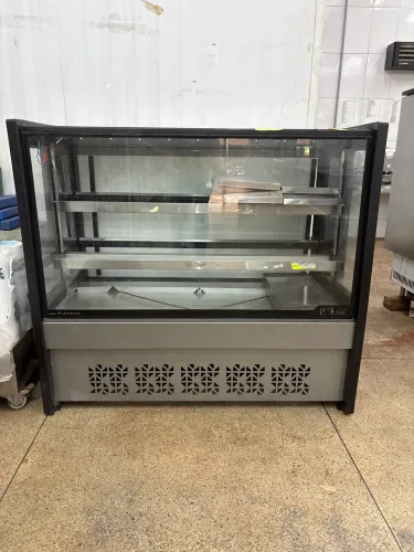 Vitrine Refrigerada Polar Expositora para Padaria, Mercado e Confeitaria