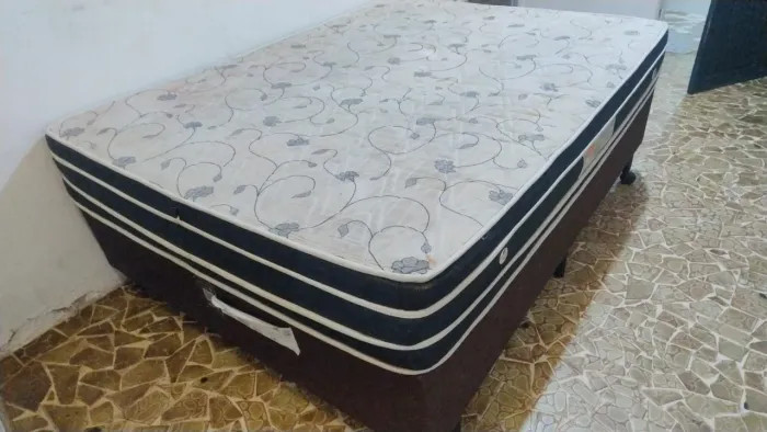 Cama box de casal + colchão