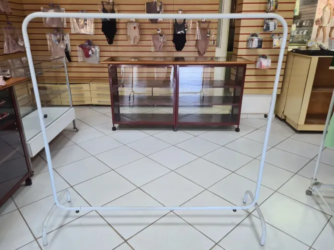 Móveis para comércio