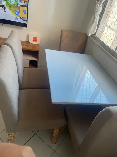 Mesa 4 cadeiras