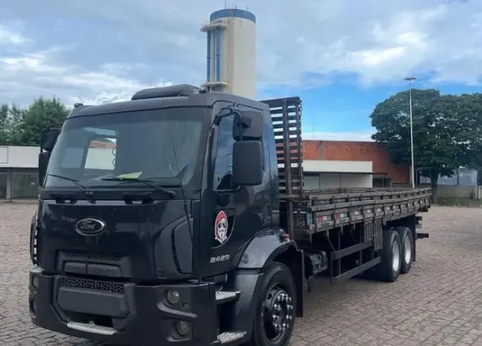 Ford cargo 2429 ano 2013 único dono