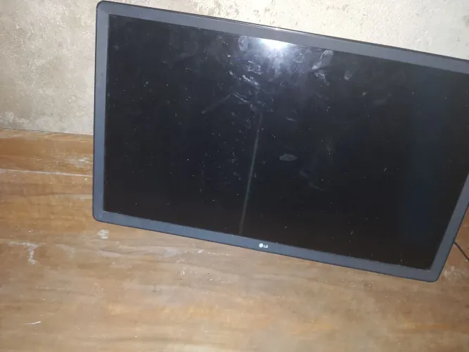 Tv LG 32 Polegadas Para retirada de Peças 