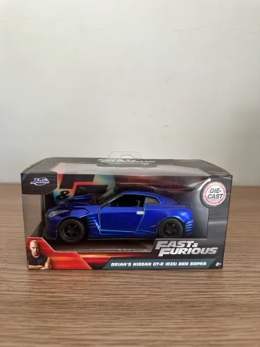 Carrinho Jada Velozes e Furiosos GT-R R35 azul