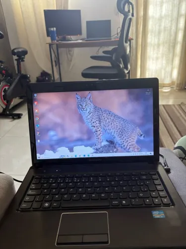 Notebook Lenovo Core i3, 6GB RAM, HD 500GB