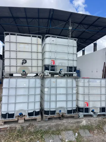 Caixas de 1000 litros