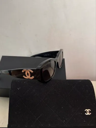 Óculos de sol Chanel original sem uso 