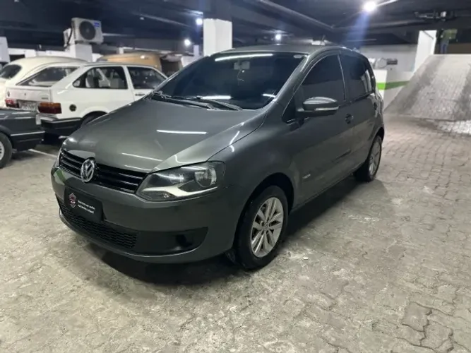 Volkswagen Fox 1.0 MI Total Flex 8V 5P 2013