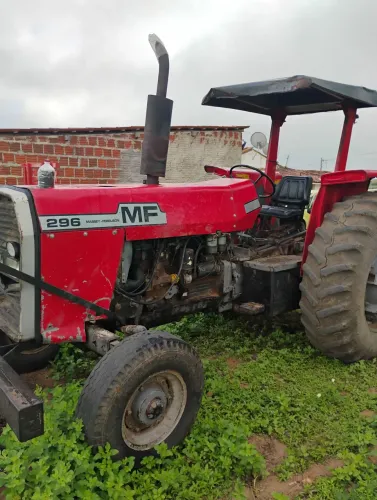 Trator 296 com grade 16 disco 