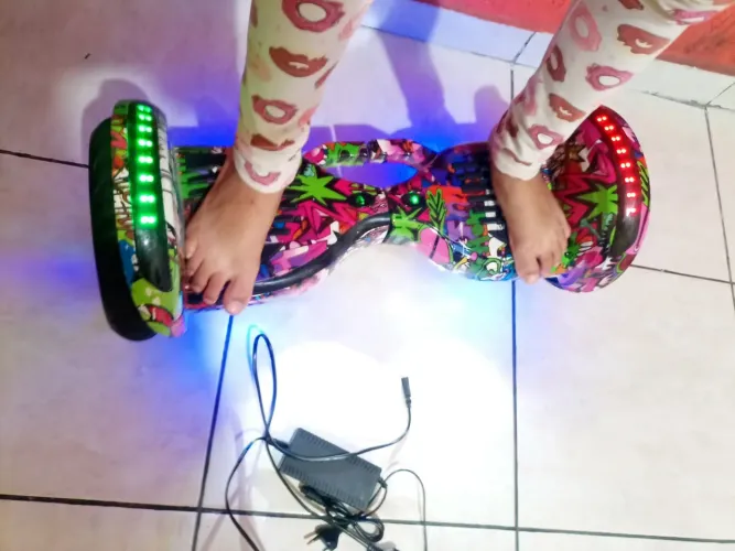 Hoverboard com Bluetooth 10 polegadas tudo ok entrego