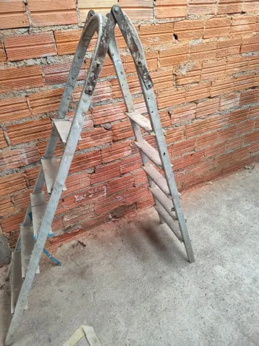 Escada alumínio